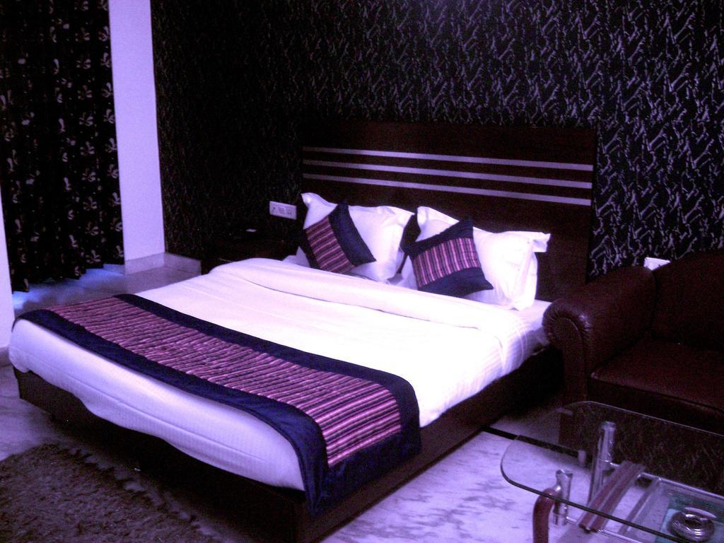 Hotel Mandakini Palace Delhi  Habitación foto